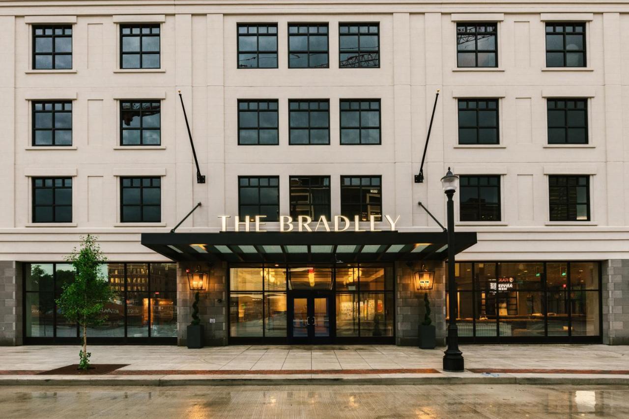 The Bradley Hotel Fort Wayne Exterior photo
